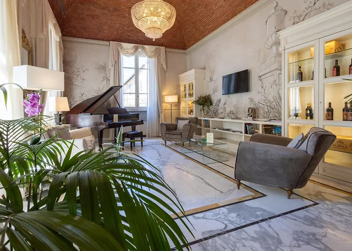 Hotel Embassy